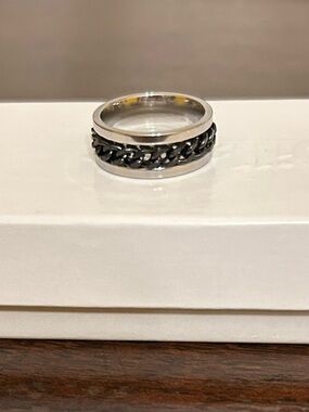 Size 9.5 Silver & Black Chain Fidget Spinner Ring Stainless Steel NWOT